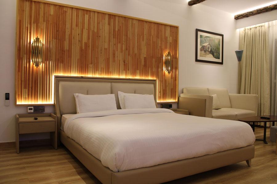 kasauli-hills-resort-premium-room-book-best-price-accommodation-resort-in-kasauli