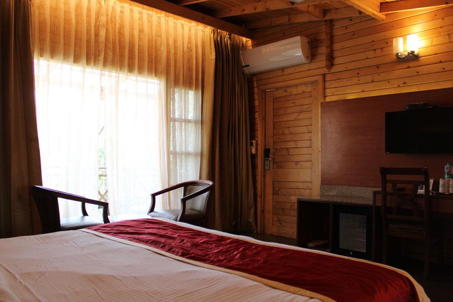 kasauli-hills-resort-super-deluxe-cottage-best-luxury-hotel-in-kasauli-himachal-pradesh