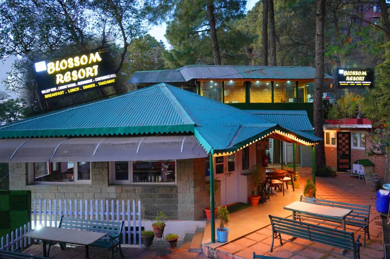 Resorts in Kasauli Near Mall Road: