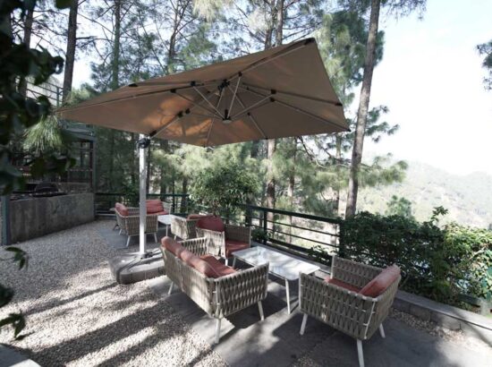kasauli-hills-resort-multi-cuisine-restaurant-for-exceptional-experience-with-nature-view-aroud